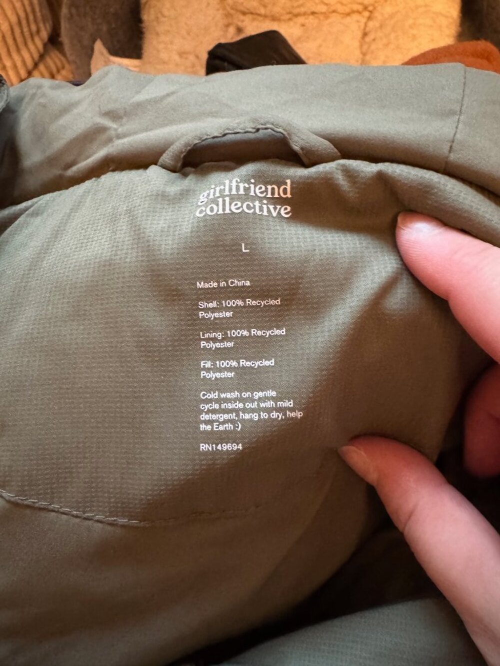 Girlfriend Collective Puffer Jacket - Picture 3 of 3